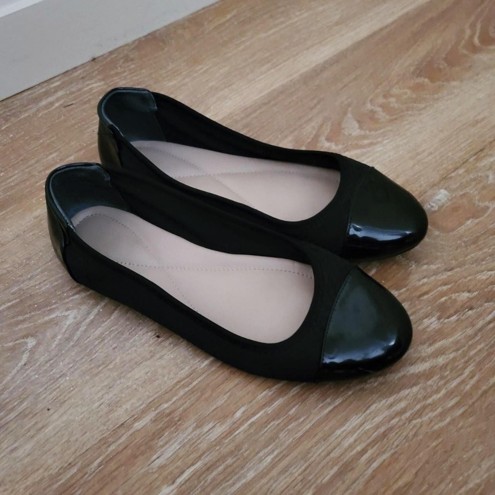Black Two-Tone Ballet Flats